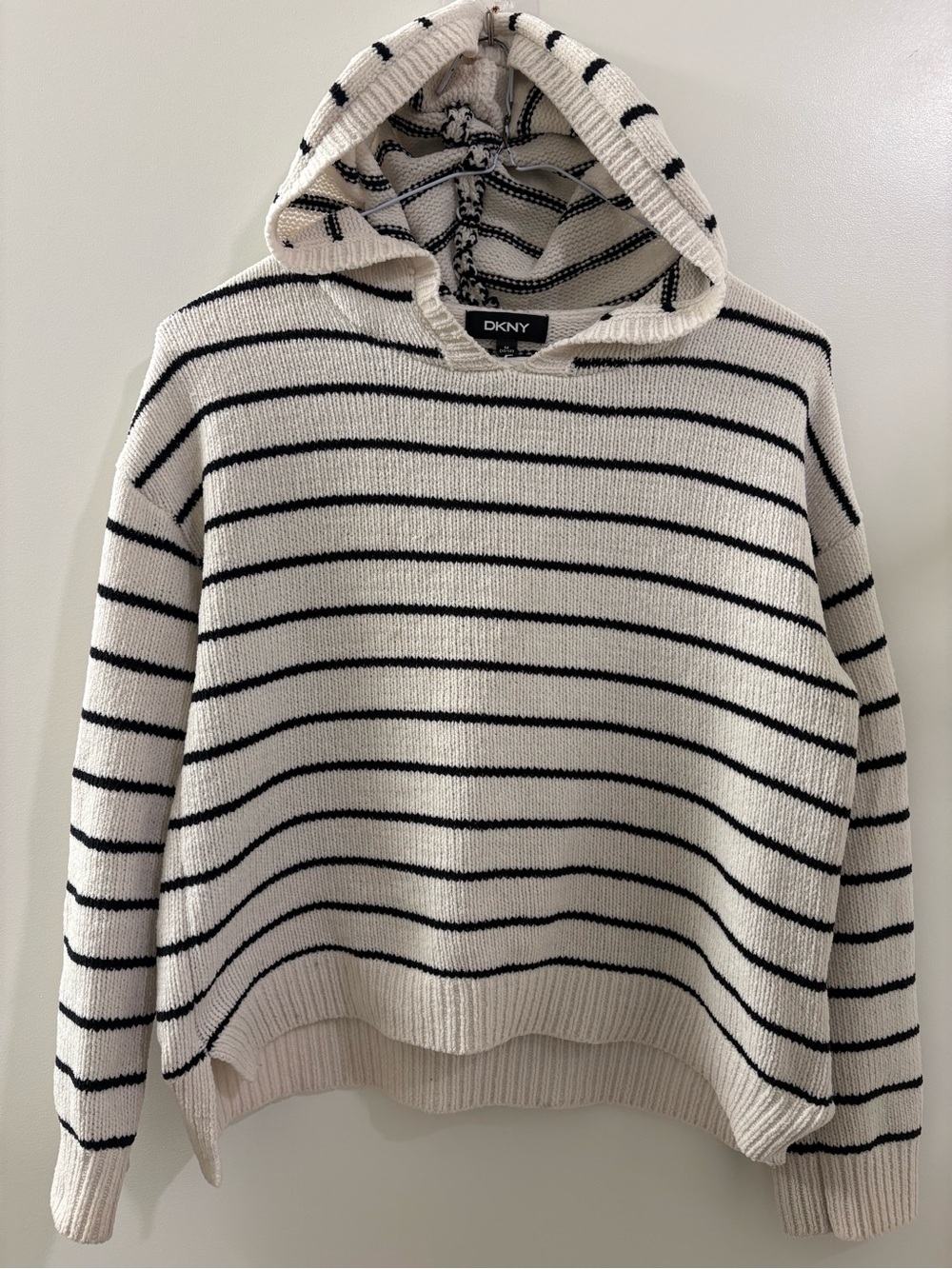 DKNY Girls M 10/12 Striped Hooded Knit Sweater Cream Black Y2K